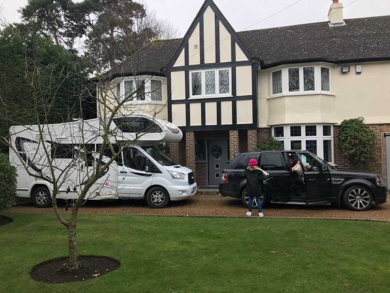 AFDCCE1E-8D84-4EA4-94A9-C5B66FE5977A