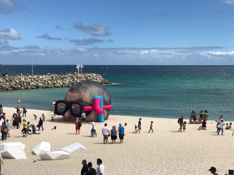 5C03E5F4-140E-4C43-A14E-092AAC8893CD