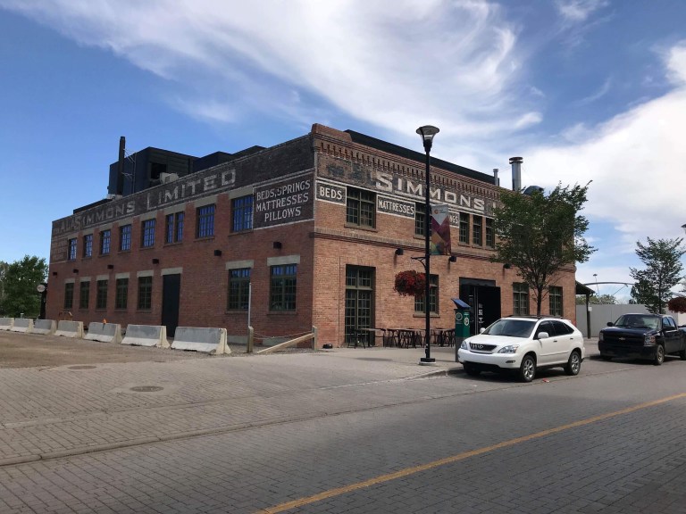 788428BB-0395-4CF2-874D-F5BA9DA65895