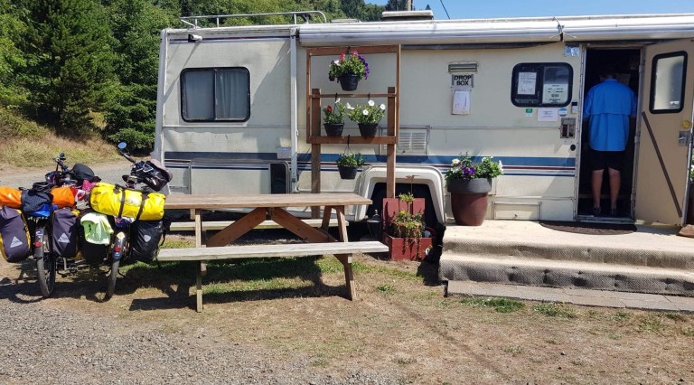 39074283-1AEF-4EDC-8B63-B48655F105E5