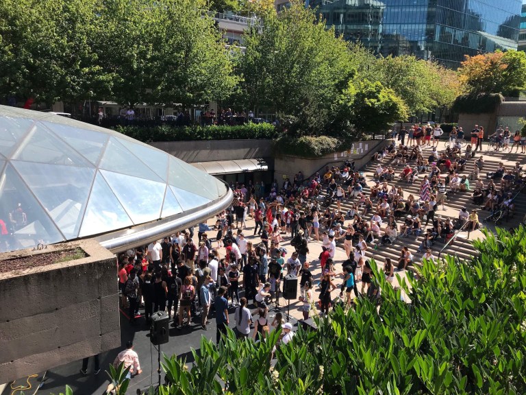 7518F5F9-1A7B-45B3-886F-6F13C141FA8F