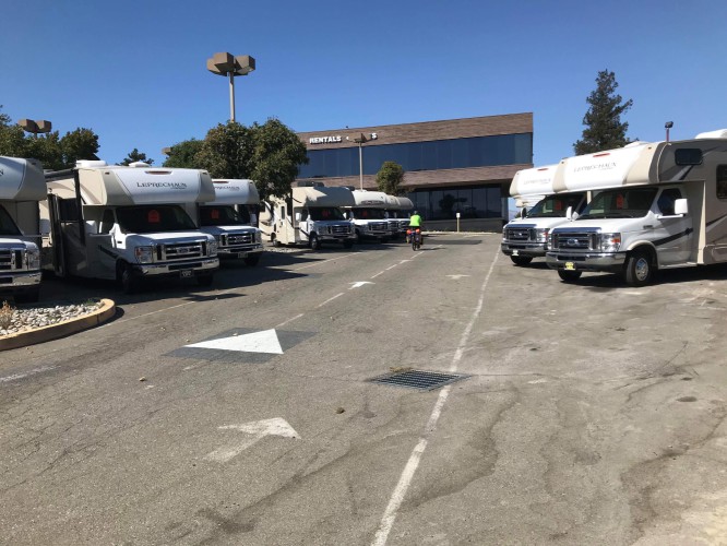 F8510C58-C90F-4D74-A0C0-3D520272F5D7