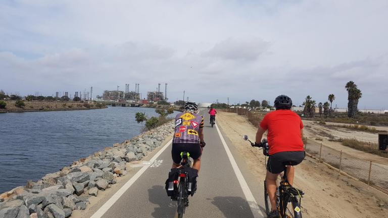 E6C183C7-E40C-4ABE-8E73-2830C97735BB