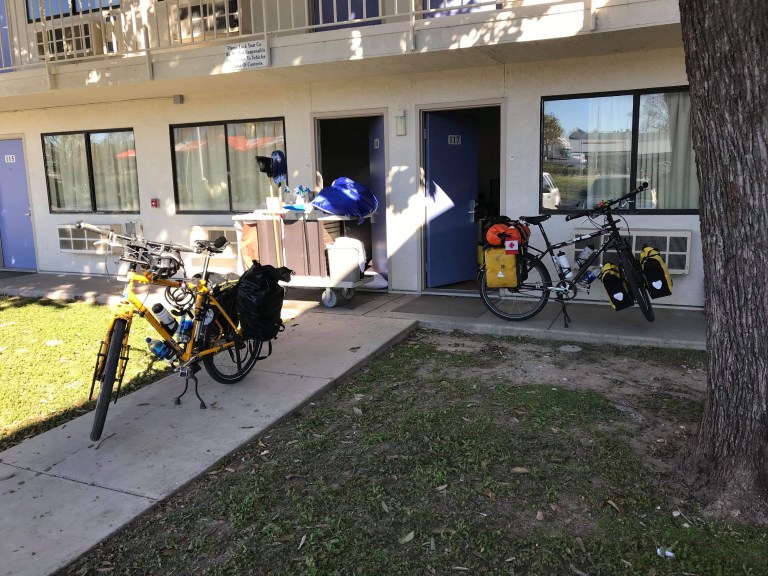 4DEDBB65-7A5F-406C-8B74-9CF2480329AA