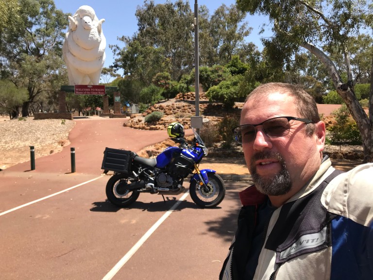 CE4B97CF-614D-49C1-93B5-C578FE8B83C2