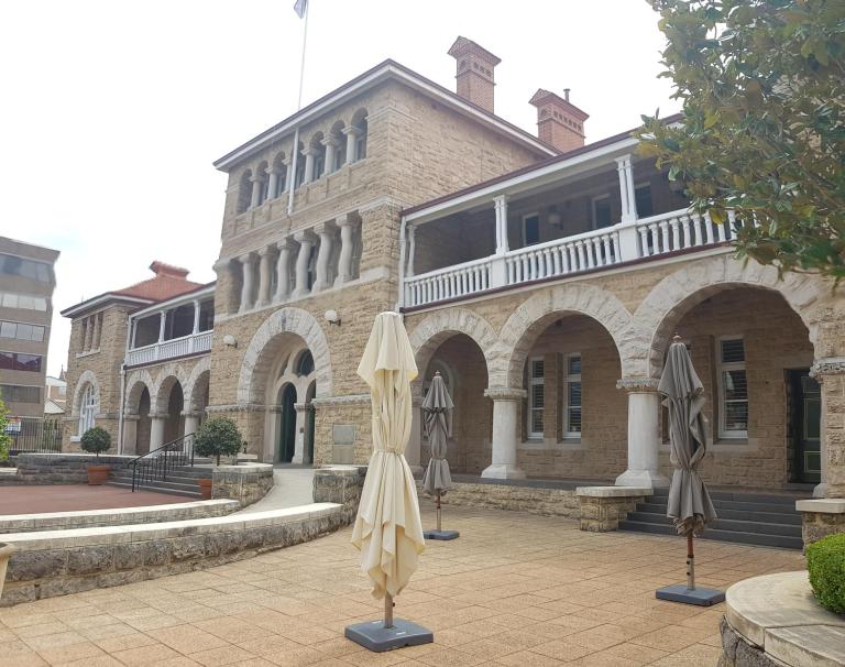 A2A40407-7D68-4B2F-BB48-4361F18ACC9D